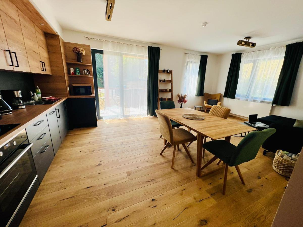 Family 2 Bedroom Ski&Bike Apartment With Terrase Janské Lázně Esterno foto